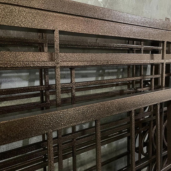 รับพ่นสีผงบนชิ้นงานโลหะ